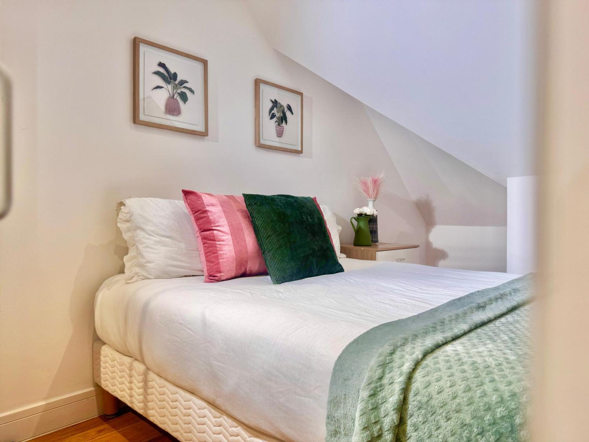 En-Suites With Free Parking 30Min To Central Лондон Екстериор снимка