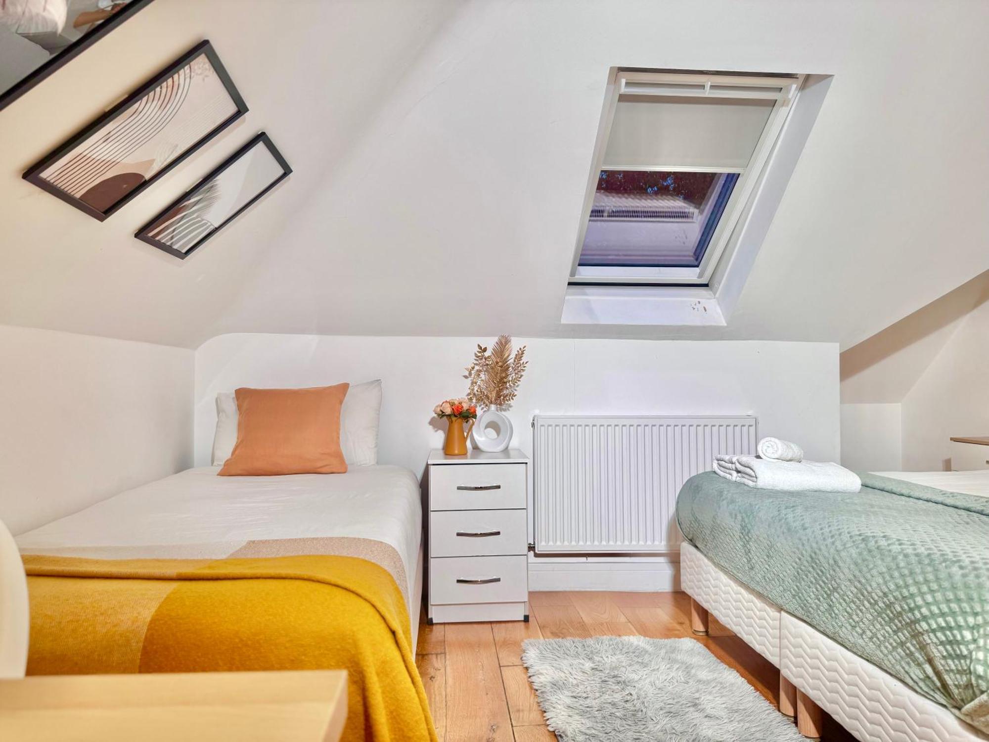 En-Suites With Free Parking 30Min To Central Лондон Екстериор снимка