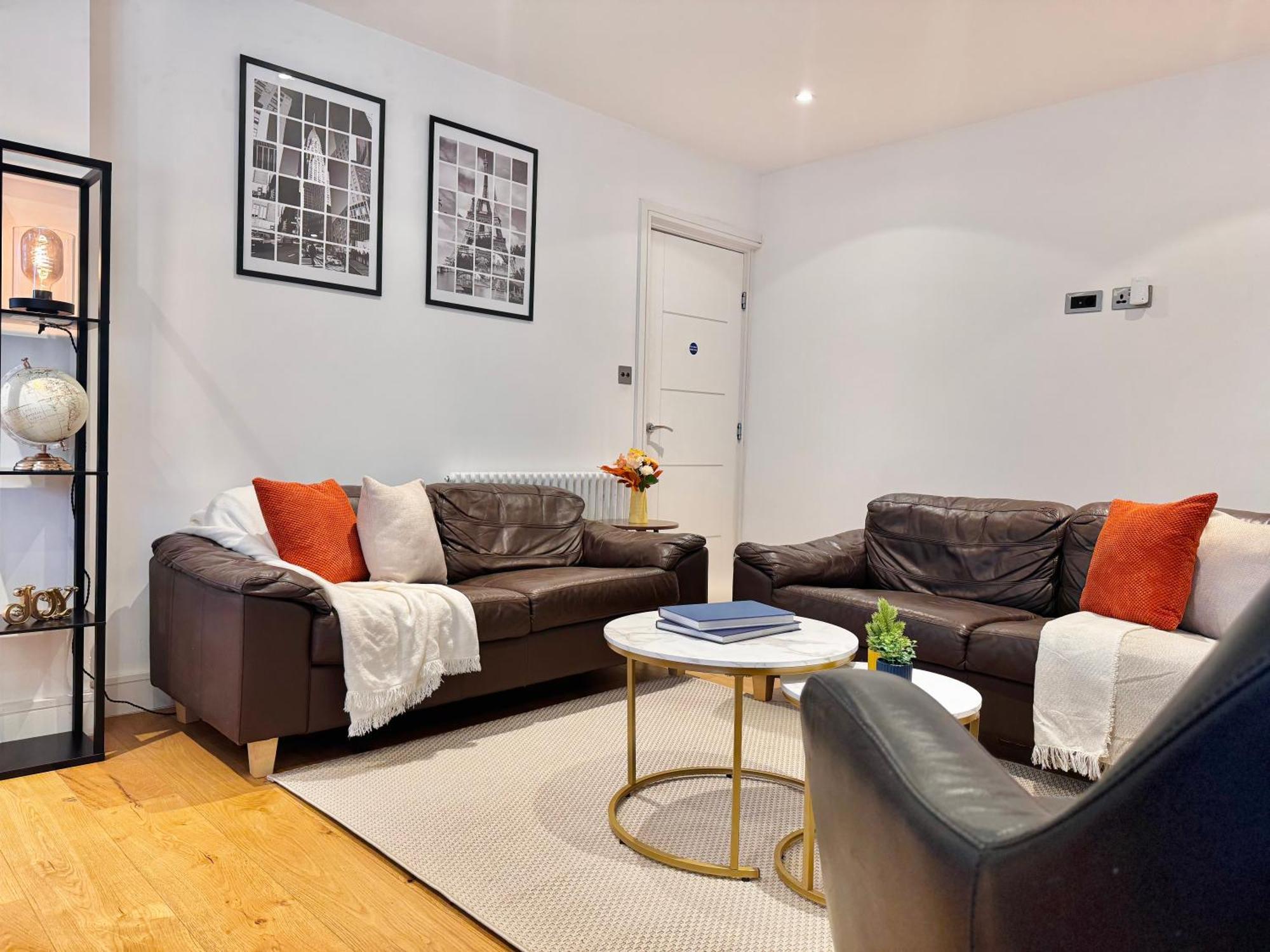 En-Suites With Free Parking 30Min To Central Лондон Екстериор снимка
