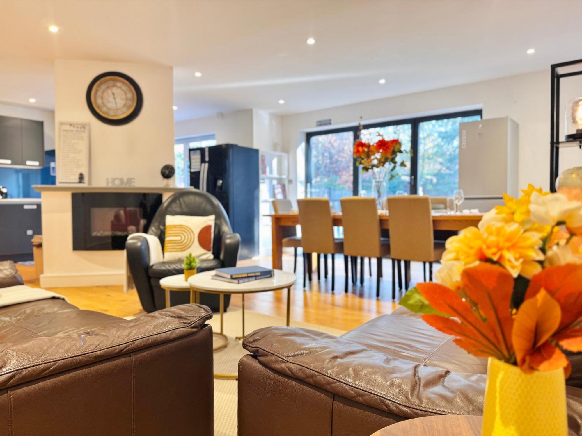 En-Suites With Free Parking 30Min To Central Лондон Екстериор снимка