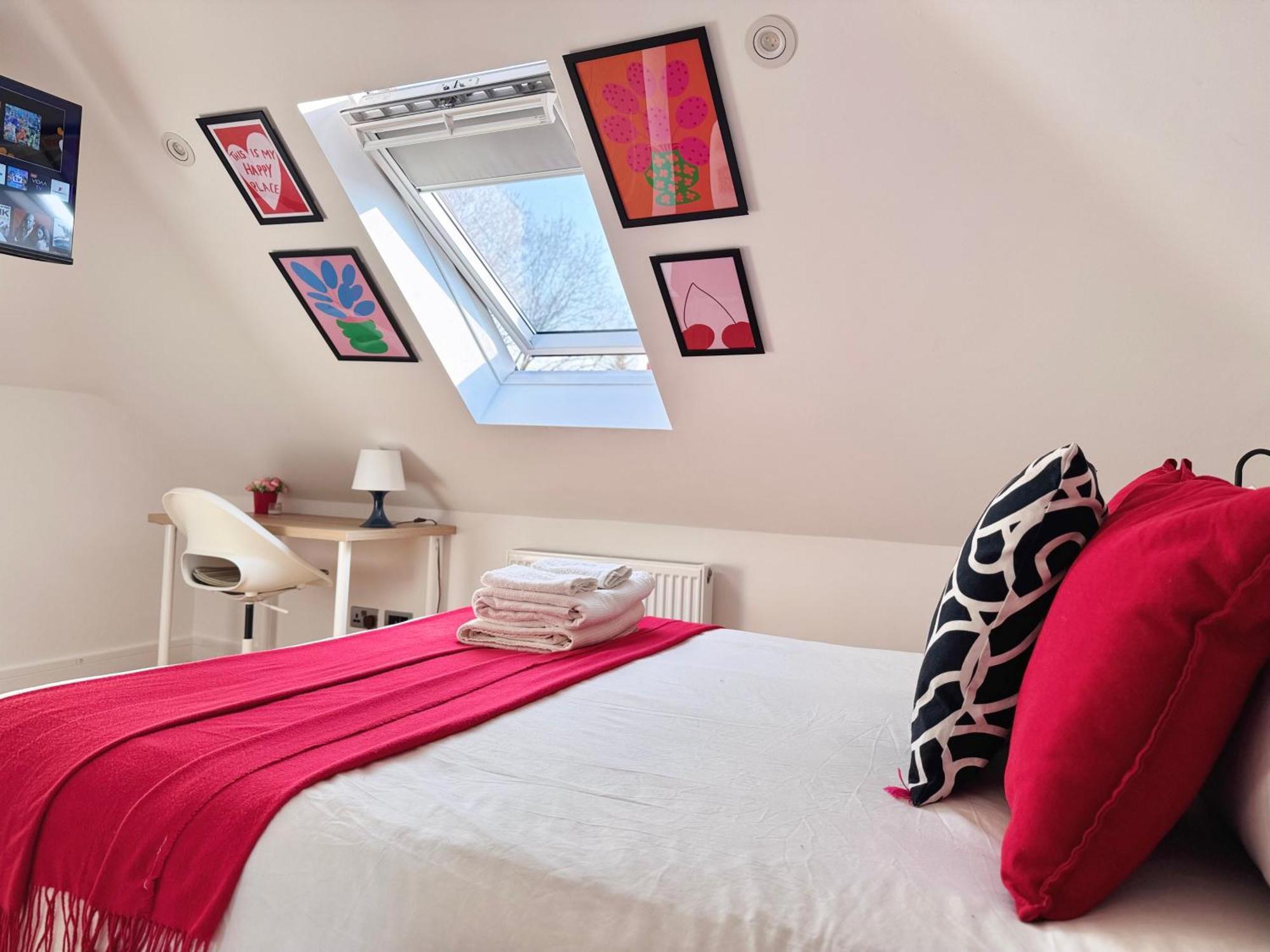 En-Suites With Free Parking 30Min To Central Лондон Екстериор снимка